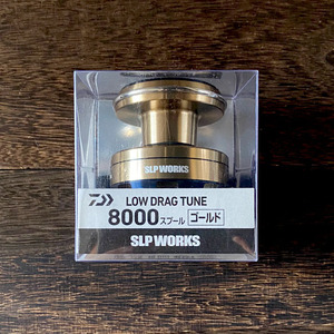 【送料無料】 ダイワ　SLP WORKS　LOW DRAG TUNE　8000 スプール　ゴールド　SLPワークス　ロードラグチューン　ソルティガ　セルテート