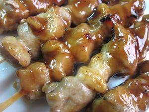 焼き鳥屋さんの「とりモモ串(25g×50本)」調理済/業務用ASKsanin