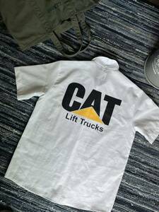 超美品 CATERPILLAR キャタピラー CAT ビッグロゴ 高品質吸汗速乾ストレッチ 開襟半袖シャツ オーバーサイズ ホワイト sizeフリー(XL相当)