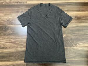 ルルレモン lululemon The Fundamental V アメリカXSサイズ Tシャツ ショートスリーブ