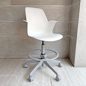 ♪ スチールケース Steelcase ノード Node ファイブスター ハイスツール ホワイト 製図チェア キャスター オフィス家具 定価￥87,000-