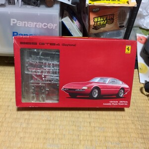 フェラーリ 365 GTB4 デイトナ （1/24スケール エンスージアスト EM-39 082578） 未組立