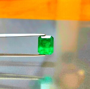 色極上！超激レア！3.596ct もの特大大粒！コロンビア産！鑑別ソーティング付属！