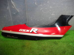 ★スズキ　GSX-R250　GJ21A　シートカウル右　ISB7390