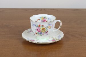 ロイヤルドルトン　メイタイム　デュオ　ティーカップ　ROYAL DOULTON　ヴィンテージ　イギリス　こ100