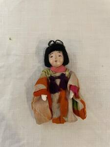 市松人形12 ミニュチュア アンティーク 古い 女の子 着物 日本人形 市松人形 アンティーク 着物 蔵出 縮緬 伝統工芸