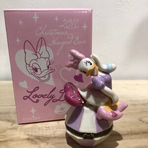 1000個限定品 デイジー クリスマス・ヒンジボックス　小物入れ　ディズニー Disney No.321 加藤工芸 陶器 置物 管理001・12