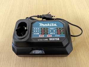 ★新品★ DC07SB makita 純正 充電器 BL0715（7.2V）などの充電に！ 充電式ペンインパクトドライバー（TD022DSHX）のバラシ マキタ