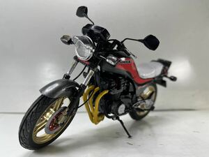 ☆１/１２プラモデル☆Kawasaki「ＧＰＺ４００Ｆ-Ⅱ」☆「チョイ悪カスタム」☆塗装済み完成品☆送料無料☆