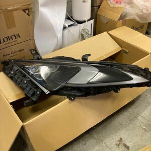 【自動車部品】 純正 レクサス LC ヘッド ランプ ライト レンズ LEXUS LC500 3眼 3連 LED 81145-11120 R6 右 ヘッドライト 右側 