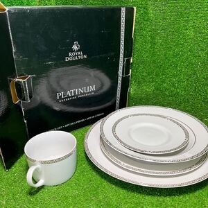 ROYAL DOULTON PLATINUM ロイヤルドルトン 　　5点セット 食器 ROYAL