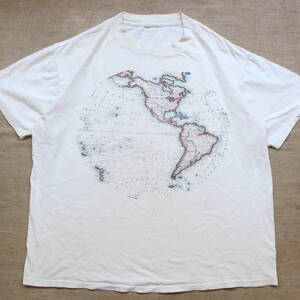 1990s MAZE 世界地図 World MapヴィンテージTシャツ マップ アートUSA製 アメリカ 古着 画家 イラスト グラフィック デザイン STUDIO Qレア