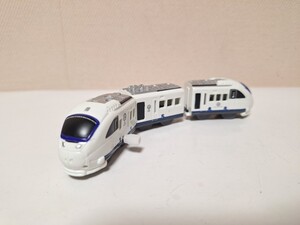 カプセルプラレール　JR九州885系特急電車　先頭車　中間車　後尾車　ガチャ　電車　鉄道　セット