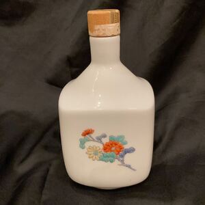 【ボトルのみ】有田焼 柿右衛門様式　仁和窯　古酒 760ml　ウイスキー　サントリー WHISKY　Suntory