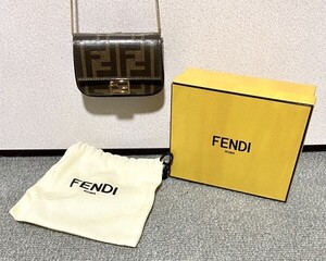 KB1800【本物保証・美品】FENDI フェンディ ナノバケット 7AR844-A6V5 ポーチ ズッカ柄 チェーン ブラウン系 箱・袋付き ナノバゲット 中古