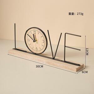 新品未使用品　ハンドメイド　かわいいLOVE文字置時計