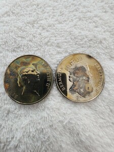 ★バミューダ★　１９８８　エリザベス女王　銀貨　２枚セット　古銭　１ドル銀貨　コイン