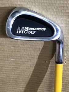 ☆中古品 ☆MOMENTUS GOLF SWING TRAINER モメンタス スイング トレーナー ☆〔4673〕※右用グリップ装着品