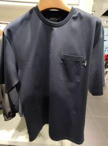 21ss 未使用に近い　送料無料　PRADA プラダ　 胸ポケット　ロゴTシャツ ブラック 黒 UJN658 オーバーサイズ ビッグシルエット Tシャツ