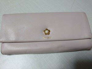 マリークヮント MARY QUANT 淡いピンクの長財布 