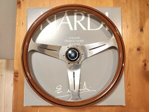 希少 大径 39パイ ナルディ NARDI クラシック ウッド ステアリング ホーンボタン 付き ビンテージ ランクル等に