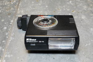 Nikon SPEEDLITE SB-15　通電及び発光確認済み　F2にて使用していたストロボ