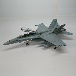 送料込み04)ヒカリ工房製_ハセガワ_1/72_D9_ノースロップ・グラマン_F/A-18D_ホーネット_塗装済み完成品ですが14年前のものです。