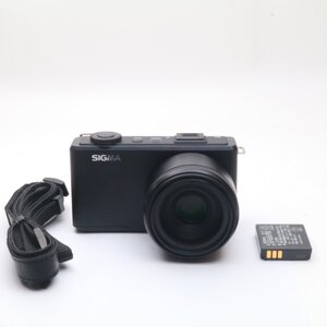 シグマ(Sigma) SIGMA デジタルカメラ DP3Merrill 4, 600万画素 FoveonX3ダイレクトイメージセンサー(APS-C)搭載 929558