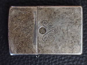 中古 ジッポー ZIPPO 2003年式 インディアンジュエリー風 模様 刻印 ケース: 03 J インサイドユニット抜取不可 管理No.14713