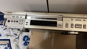 【シャープ】S VHSビデオカセットレコーダー【VC-ES20B】テープを巻けないためジャンク