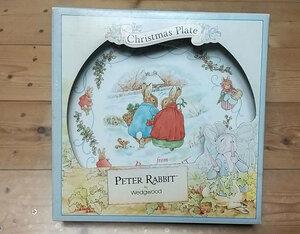 ☆未使用・長期保管品☆ PETER RABBIT by Wedgwood Christmas Plate 1997 ウェッジウッド ピーターラビット クリスマスプレート