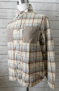 ei-818　■ papp ■ 子供服　シャツ　サイズ150　長袖　茶　チェックのポケットにスナップボタンのシャツ