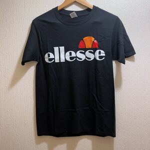 新品★ブラック★ellesse★Tシャツ★ユニセックス★MプリントTシャツ