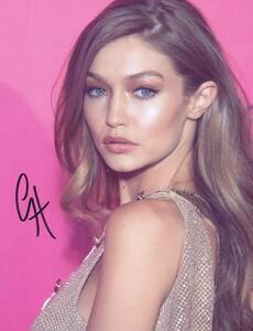 Gigi Hadid★直筆サイン写真★証明書COA◆3677