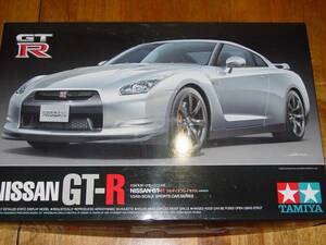 1/24 タミヤ スポーツカーシリーズ No.300 ニッサン GT-R