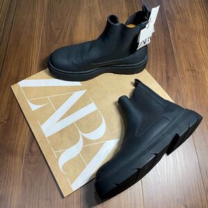 新品 ZARA RUBBERISED CHUNKY ANKLE BOOTS 27.5cm 43 BLACK メンズ ザラ スニーカー ブーツ ラバー サイドゴア 厚底 脚長 軽量 小傷あり