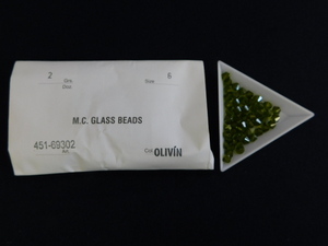 2699△未使用 チェコビーズ M.C.GLASS BEADS OLIVIN オリヴィン SUPERIOR CRYSTAL