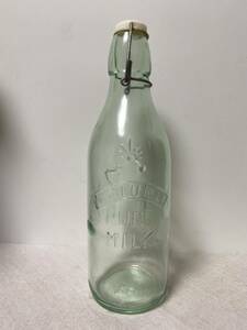 VINTAGE ABSOLUTELY PURE MILK BOTTLE MADE IN ITALY イタリア製　コレクション　アンティーク