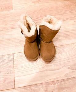 UGG ブーツ 子供用 18cm レースアップブーツ 未使用