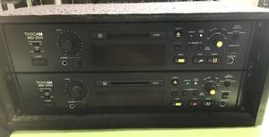 nt240612-006C8 TASCAM タスカム MD-350 業務用MDデッキ 通電OK 中古品 完動品 電源部改造 コード付属 オーディオ 機器 器材