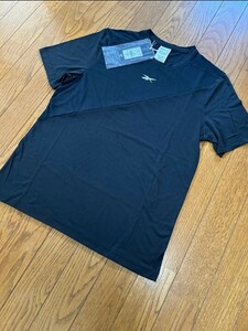 【未使用】Reebok Mサイズ　Tシャツ　黒　トレーニング　メッシュ切り替え素材 半袖 ロゴ