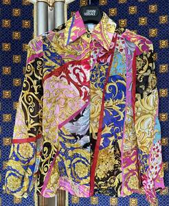 ■ GIANNI VERSACE COUTURE ジャンニ・ヴェルサーチ クチュール 黒タグ バロックスカーフ総柄 シルク 最高級ブラウス 未使用