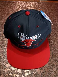 超美品 タグ付 デッドストック「シカゴブルズ ツートンキャップ」未使用 CHICAGO BULLS NBA OFFICIAL 