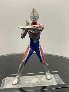 HGガシャポン　ウルトラマンダイナ