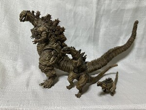 【中古】S.H.MonsterArts シン・ゴジラ ゴジラ・ストア限定版 3体セット