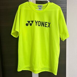 送料無料 YONEX ヨネックス Tシャツベリークール搭載 シャインイエロー ユニOサイズ バドミントン テニス 人気カラー 使用わずか美品