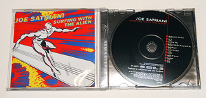 SURFING WITH THE ALIEN/JOE SATRIANI ジョー・サトリアー二　1999年リマスター