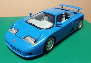 1/18 ブガッティ EB110 1991 ダイキャスト製 made in Italy