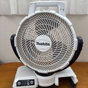 マキタ 充電式ファン makita 扇風機　CF203D 通電確認しました。一番大きい風量だと使いやすいです