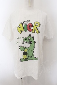 NieR Clothing / NieRちゃんTシャツ XL ホワイト×恐竜NieRちゃん O-24-12-14-041-PU-TS-IG-ZT124